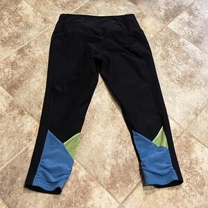 Nike Dri Fit low rise crop capri leggings black blue green mesh xs 19” inseam